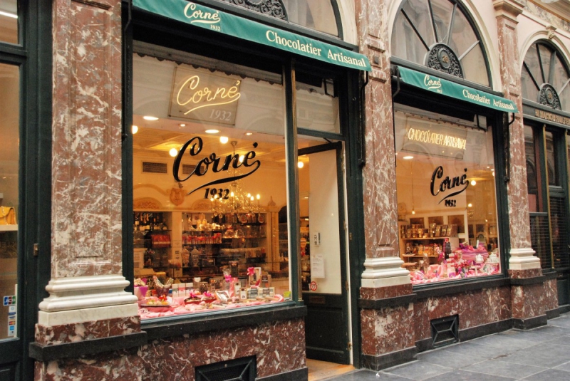 chocolaterie-EZE-min_chocolate_chocolaterie_shop_luxury_chic_gallery_brussels_belgium-558146